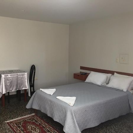 צ'יקלאיו Hotel Plazza מראה חיצוני תמונה