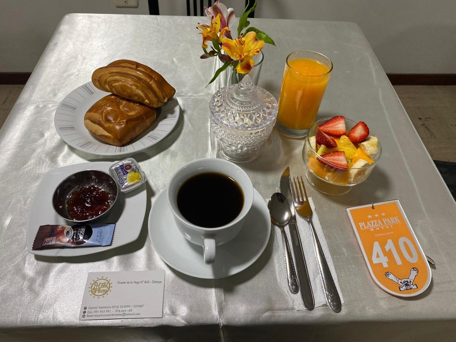 צ'יקלאיו Hotel Plazza חדר תמונה