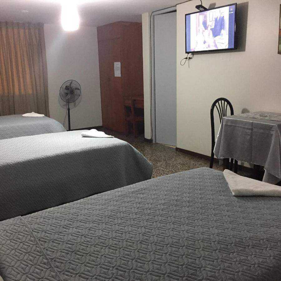 צ'יקלאיו Hotel Plazza מראה חיצוני תמונה