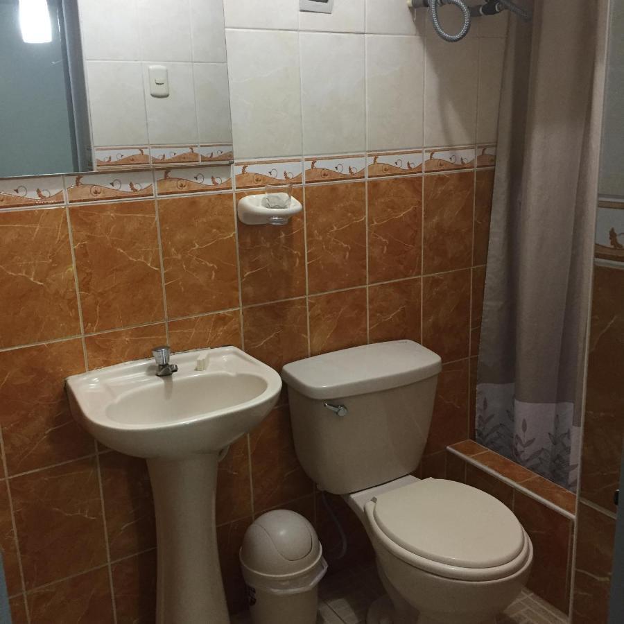 צ'יקלאיו Hotel Plazza מראה חיצוני תמונה